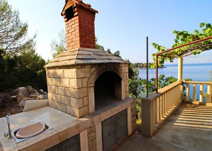 Ba I - Two Bedroom With Sea View شقة *